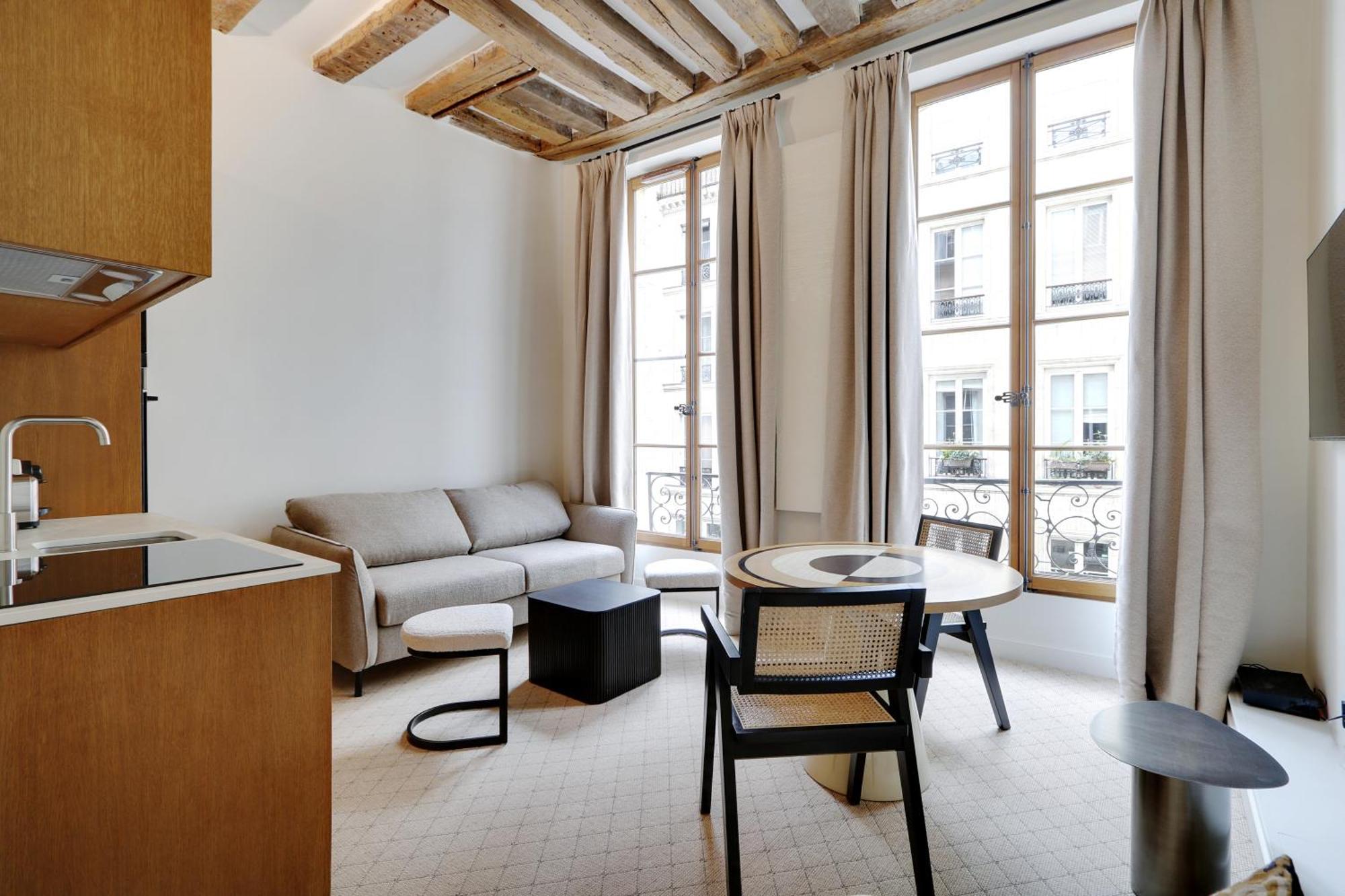 פריז Pick A Flat'S Apartments In Louvre - Rue Saint Honore מראה חיצוני תמונה